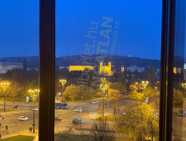 Kosztolányi Dezső tér-budapest-xi-kerulet-kosztolanyi-dezso-ter_10.jpg