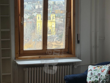 Kosztolányi Dezső tér-budapest-xi-kerulet-kosztolanyi-dezso-ter_13.jpg