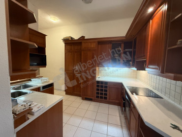 Kosztolányi Dezső tér-budapest-xi-kerulet-kosztolanyi-dezso-ter_2.jpg