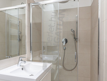 Vörösmarty utca-budapest-vi-kerulet-vorosmarty-utca_6.jpg