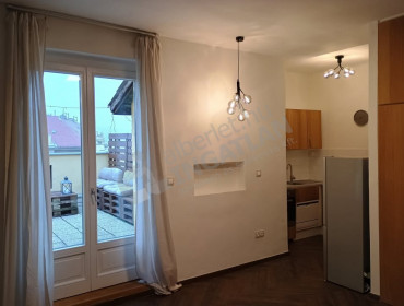 Kosztolányi Dezső tér-budapest-xi-kerulet-kosztolanyi-dezso-ter_3.jpg