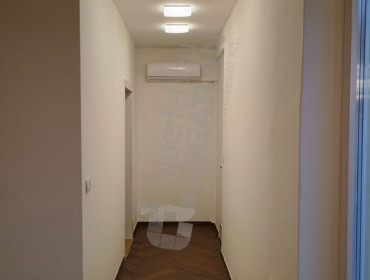 Kosztolányi Dezső tér-budapest-xi-kerulet-kosztolanyi-dezso-ter_8.jpg