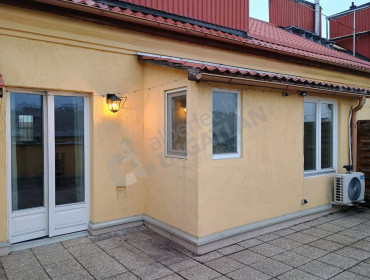 Kosztolányi Dezső tér-budapest-xi-kerulet-kosztolanyi-dezso-ter_9.jpg