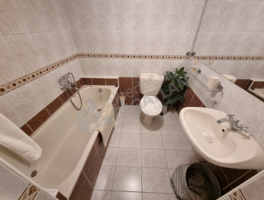 Országház utca-budapest-i-kerulet-orszaghaz-utca_6.jpg