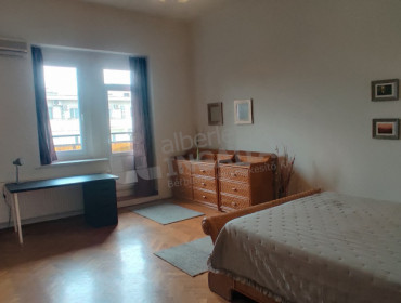 Üllői út-budapest-ix-kerulet-ulloi-ut_4.jpg