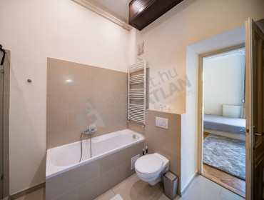 Váci utca-budapest-v-kerulet-vaci-utca_19.jpg