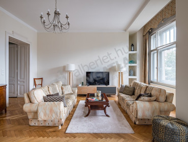 Váci utca-budapest-v-kerulet-vaci-utca_2.jpg