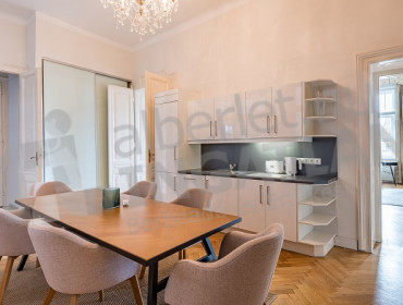 Váci utca-budapest-v-kerulet-vaci-utca_3.jpg