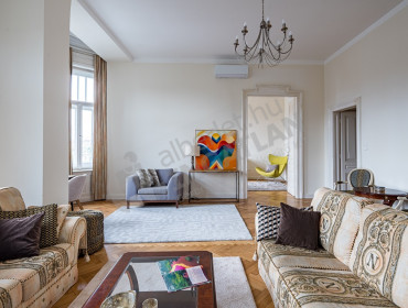 Váci utca-budapest-v-kerulet-vaci-utca_9.jpg