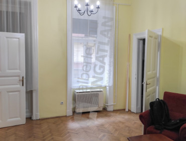 Rákóczi út-budapest-viii-kerulet-rakoczi-ut_3.jpg