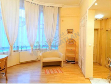 Váci utca-budapest-v-kerulet-vaci-utca_8.jpg