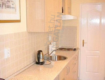 Váci utca-budapest-v-kerulet-vaci-utca_9.jpg