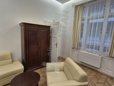 Váci utca-budapest-v-kerulet-vaci-utca_7.jpg