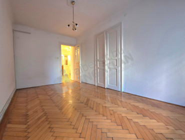Fő utca-budapest-i-kerulet-fo-utca_11.jpg