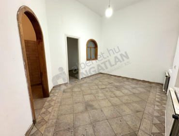 Népszínház utca-budapest-viii-kerulet-nepszinhaz-utca_10.jpg