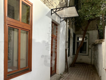 Vadász utca-budapest-v-kerulet-vadasz-utca_2.jpg