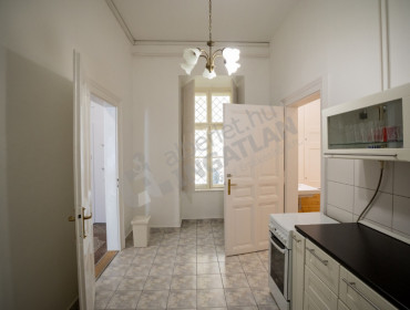 Bajcsy-Zsilinszky út-budapest-vi-kerulet-bajcsy-zsilinszky-ut_18.jpg